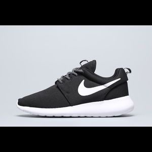 Women’s Nike Roshe’s